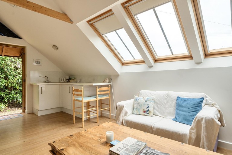 Images for Whitford, Axminster