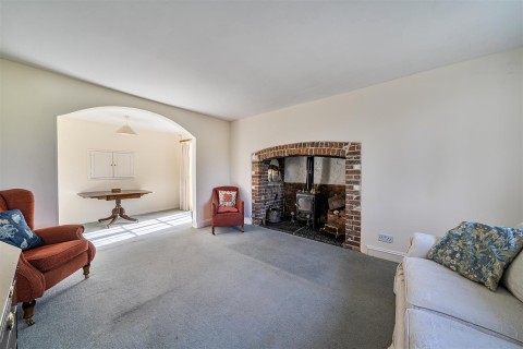 Click the photo for more details of Dorchester Road, Frampton, Dorchester