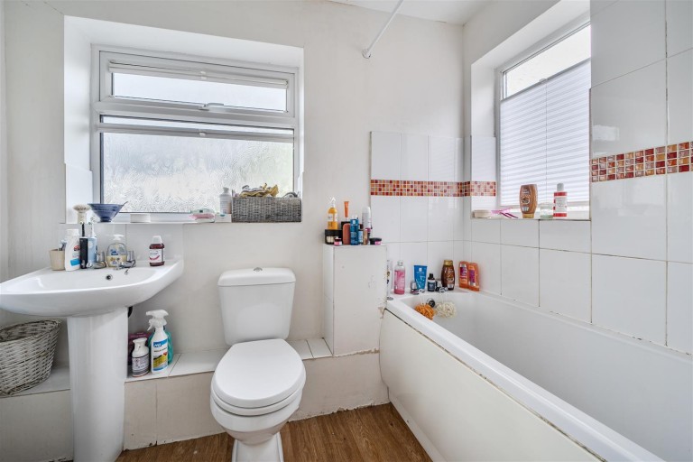 Images for Leys Road, Pattishall, NN12