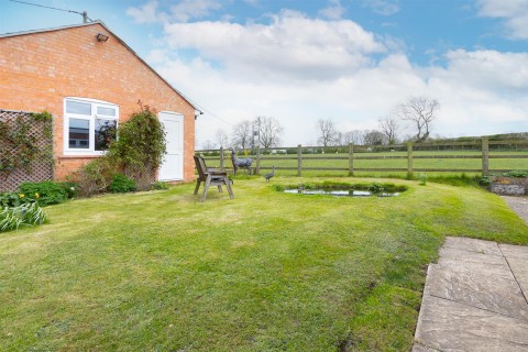 Click the photo for more details of Main Street, Withybrook, Coventry