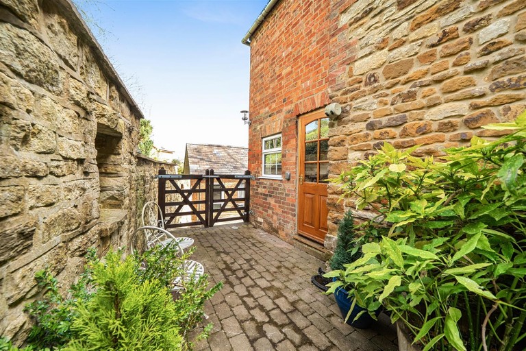 Images for Fosters Booth Road, Pattishall, NN12