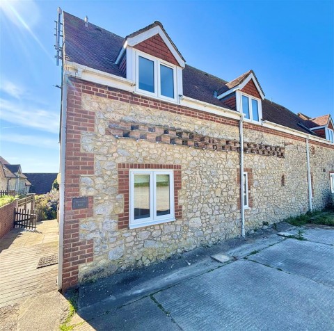Click the photo for more details of Newport Road, Yarmouth