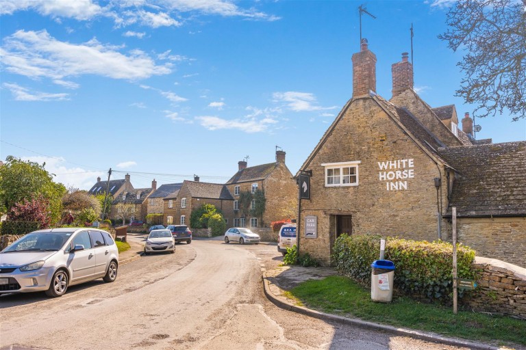 Images for Dashwood Rise, Duns Tew
