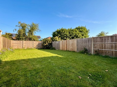 Click the photo for more details of Elmtree Road, Ruskington, Sleaford