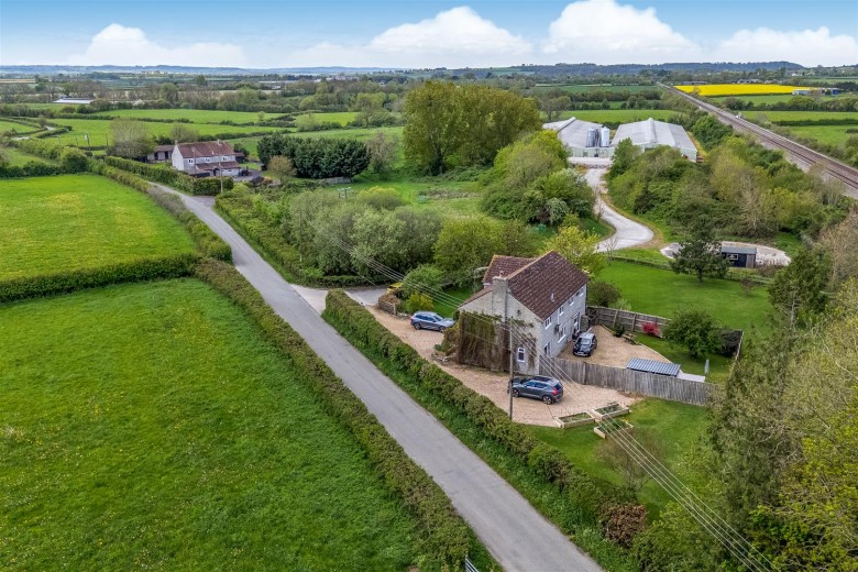 Click the photo for more details of Common Lane, Keinton Mandeville, Somerton