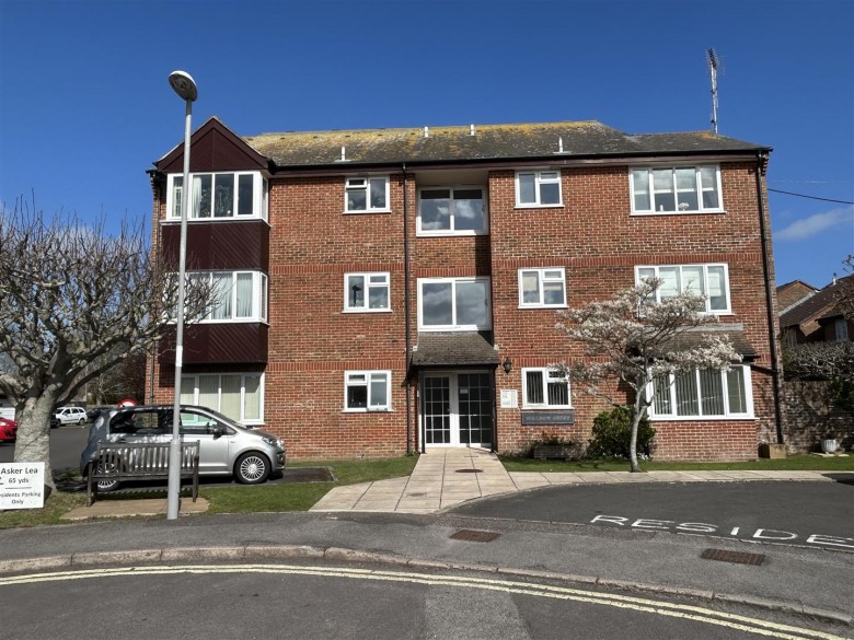Click the photo for more details of Meadow Court, Bridport, Dorset