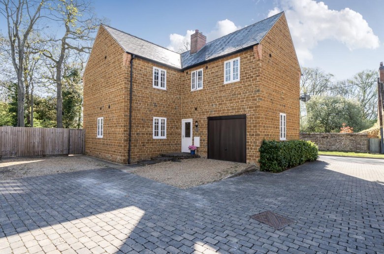 Click the photo for more details of Banbury Road, Charwelton, Daventry, NN11