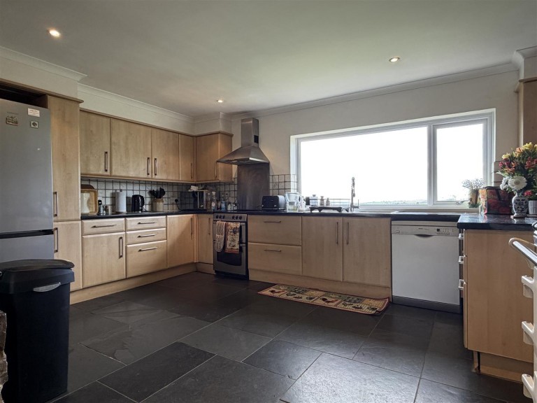 Images for Chittlehamholt