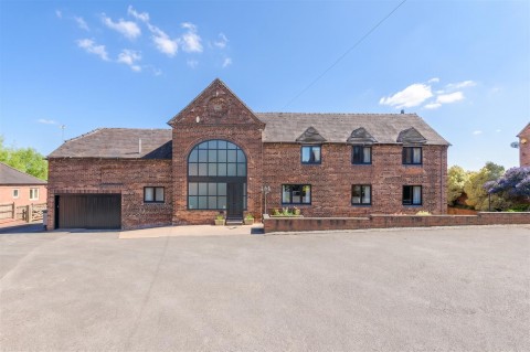Click the photo for more details of Burton Road, Midway, Swadlincote