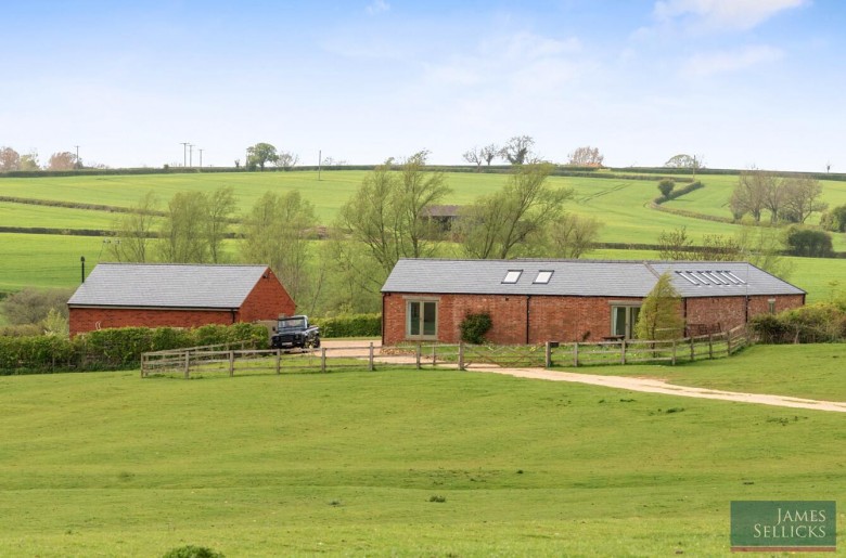 Click the photo for more details of The Hedgerows, Stonton Wyville, Market Harborough