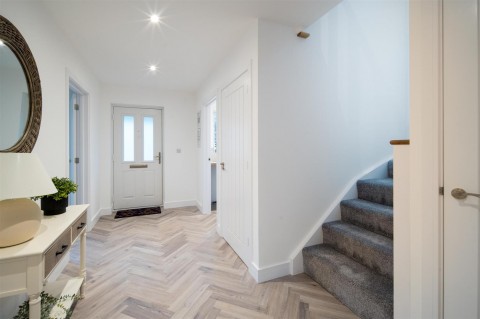 Click the photo for more details of Nettlestone Village, Isle of Wight