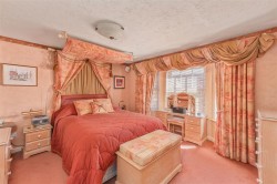 Images for Waller Drive, Banbury - ideal for families and homeworkers