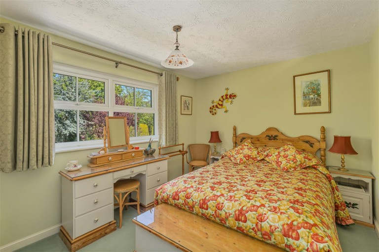 Images for Waller Drive, Banbury - ideal for families and homeworkers