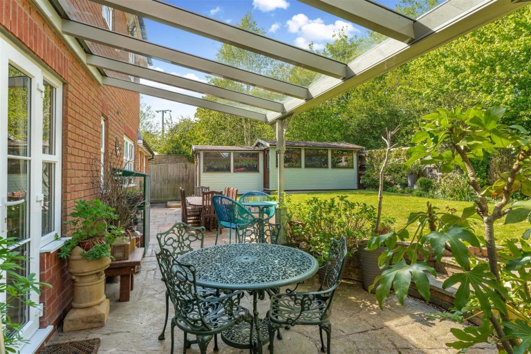 Images for Waller Drive, Banbury - ideal for families and homeworkers