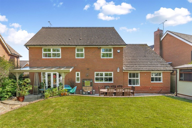 Images for Waller Drive, Banbury - ideal for families and homeworkers