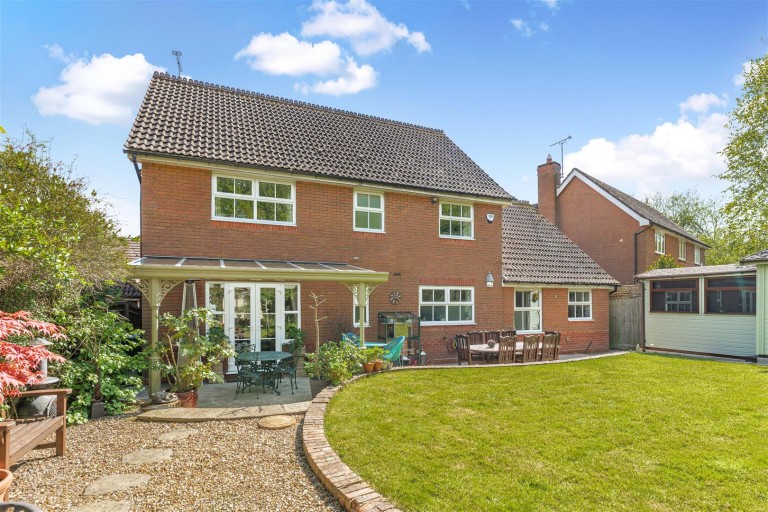Images for Waller Drive, Banbury - ideal for families and homeworkers