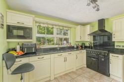 Images for Waller Drive, Banbury - ideal for families and homeworkers