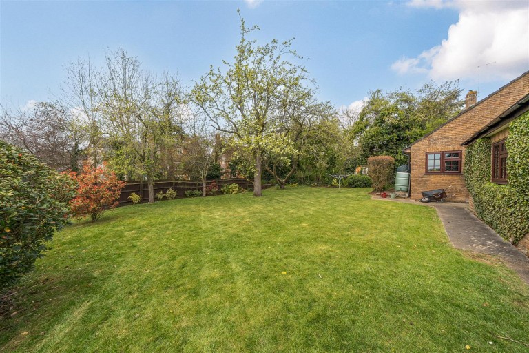Images for Bartholomew Gardens, Blakesley, NN12