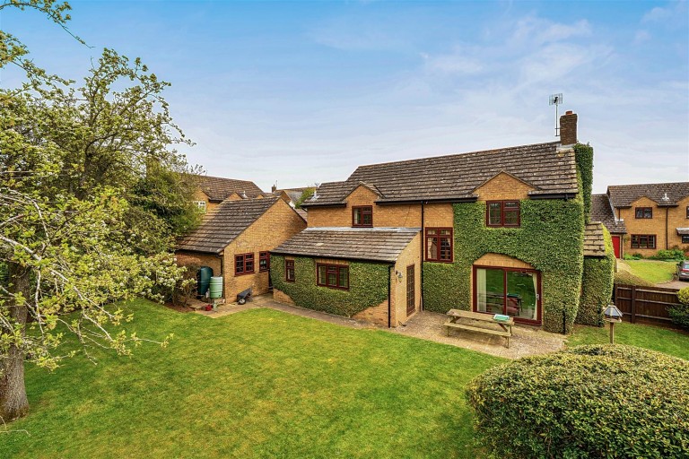 Images for Bartholomew Gardens, Blakesley, NN12