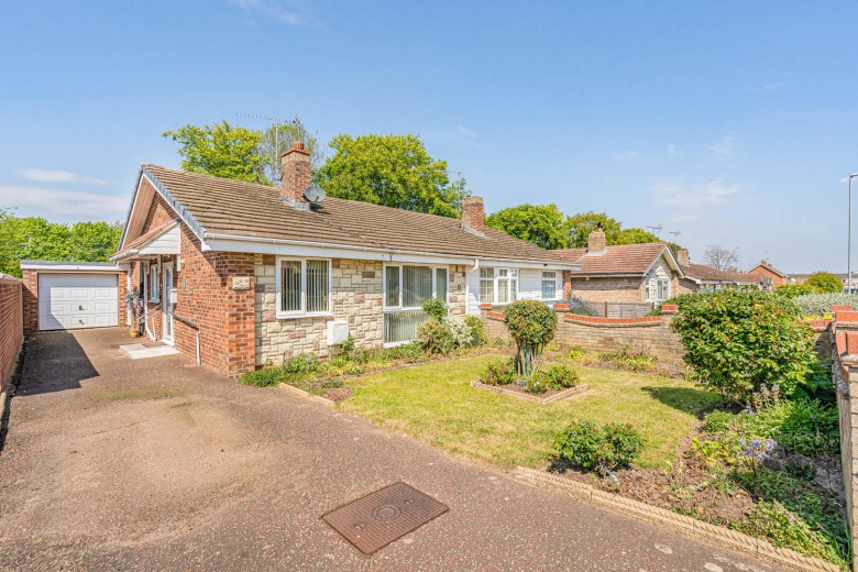 Click the photo for more details of Churchill Avenue, Newmarket