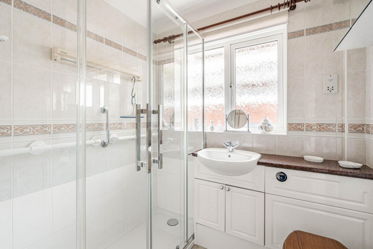 Images for Churchill Avenue, Newmarket
