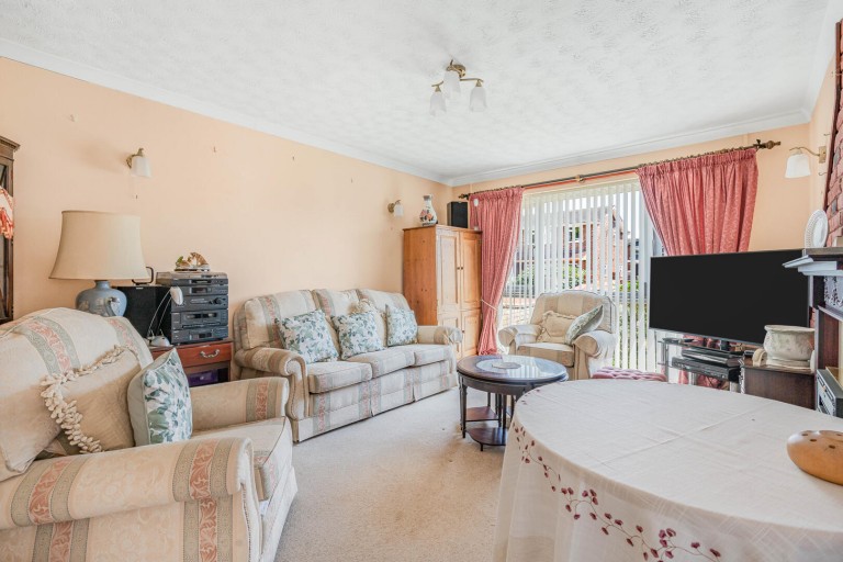 Images for Churchill Avenue, Newmarket