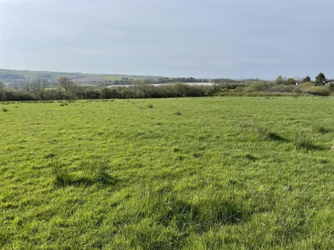 Click the photo for more details of Clawton, Holsworthy