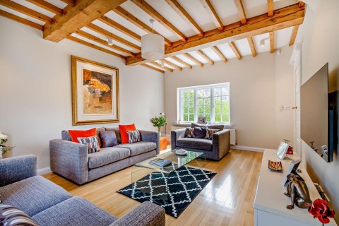 Click the photo for more details of Meadowcourt Road, Oadby, Leicestershire