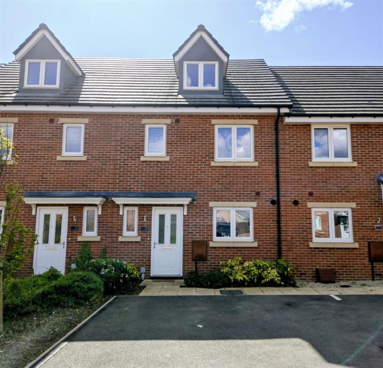 Click the photo for more details of Whitby Close, Daventry, NN11