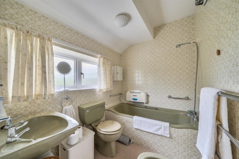 Images for Wallace Road, Broadstone