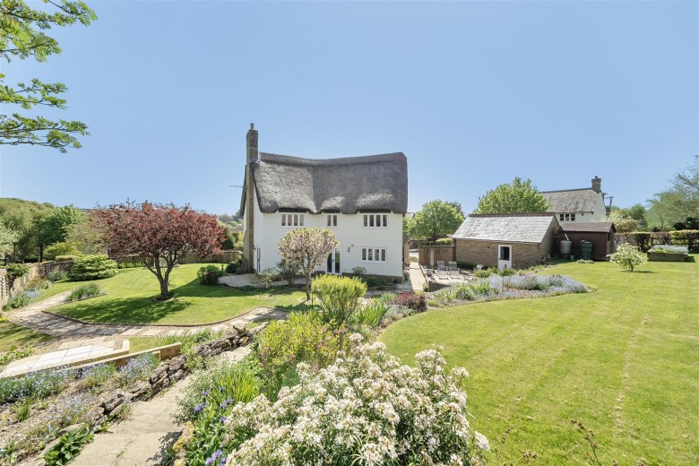 Click the photo for more details of Old Oak Way, Winterborne Whitechurch, Blandford Forum