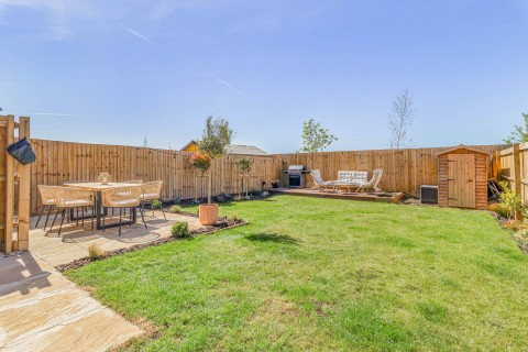 Click the photo for more details of Jackdaw Way, Kennett