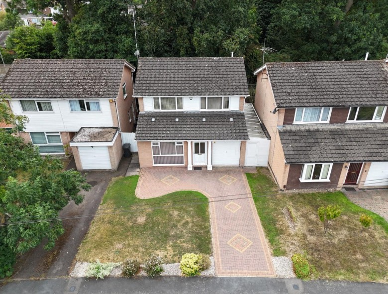 Click the photo for more details of Kingsway Road, Stoneygate, Leicester
