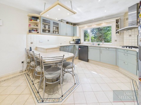Click the photo for more details of Kingsway Road, Stoneygate, Leicester