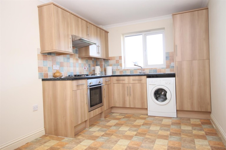 Images for Brooklands, Queens Road , Freshwater