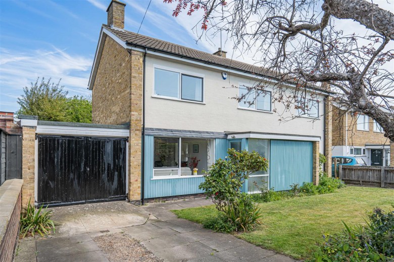 Click the photo for more details of Kinnaird Way, Cambridge