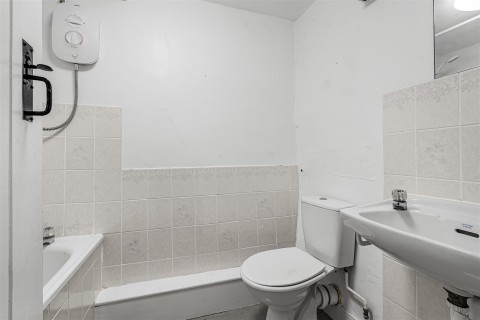 Click the photo for more details of Drewsteignton, Exeter