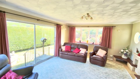 Click the photo for more details of Shorwell,Isle of Wight