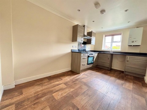 Click the photo for more details of Avenue Road, Freshwater
