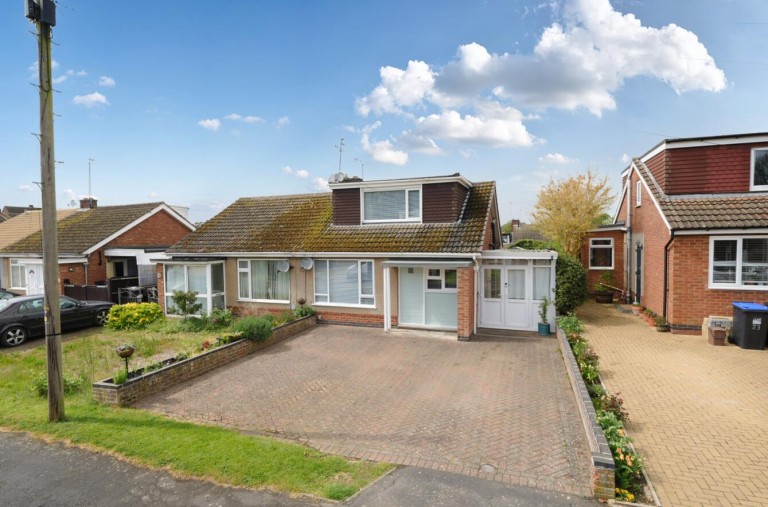 Images for Manor Road, Daventry, NN11
