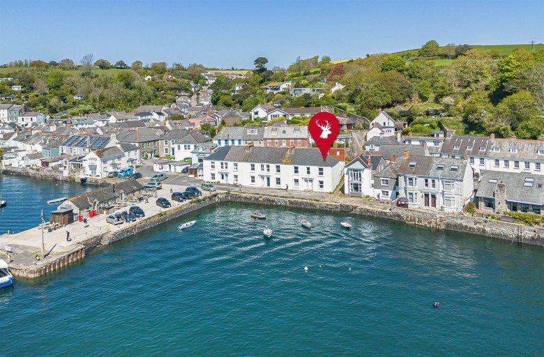 Click the photo for more details of Pitick Terrace, Flushing, Falmouth