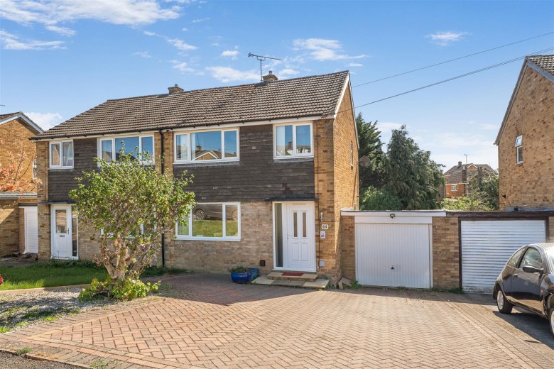Click the photo for more details of Wards Crescent, Bodicote - chain free