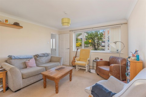Click the photo for more details of Wards Crescent, Bodicote - chain free