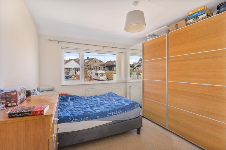 Images for Wards Crescent, Bodicote - chain free