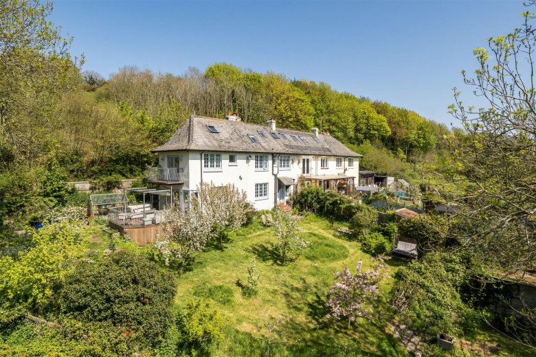 Click the photo for more details of Ashcombe, Dawlish