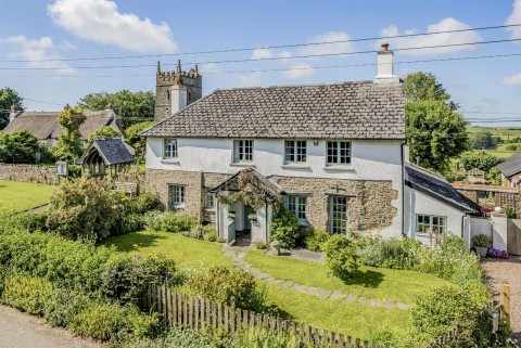 Click the photo for more details of Horwood, Bideford