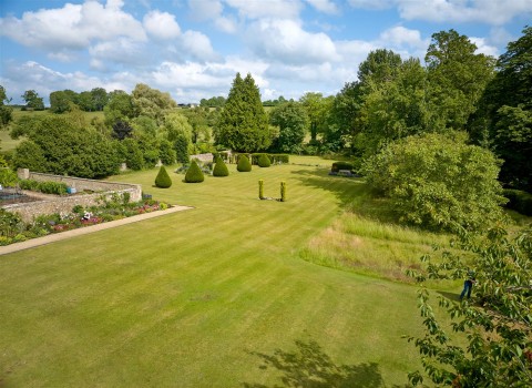 Click the photo for more details of Quenington, Gloucestershire