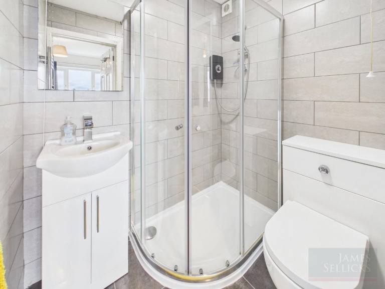 Images for Brookside Drive, Oadby, Leicestershire
