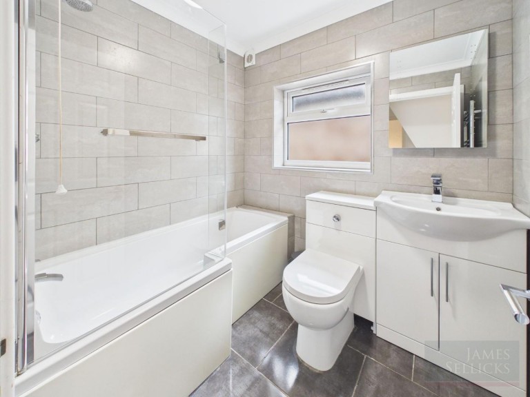 Images for Brookside Drive, Oadby, Leicestershire