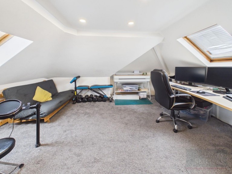 Images for Brookside Drive, Oadby, Leicestershire